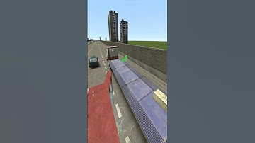 Cockroach Super chase me on Road Nextbot Gmod