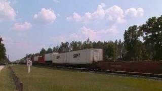 CSX Q174 Intermodal Train at Folkston, GA