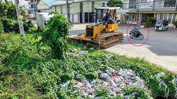 NICELY! Start Project LANDFILL by Smart Driver Dozer KOMATSU D31P Pushing &5T Trucks Unload Rocksoil