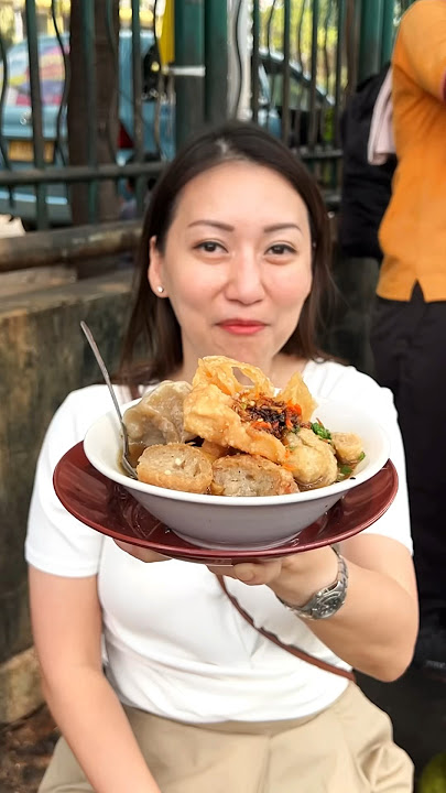 ANTRI BAKSO MALANG MURAH ENAK DEPAN DAMKAR TANJUNG DUREN .. BAKSO MALANG JANGKUNG