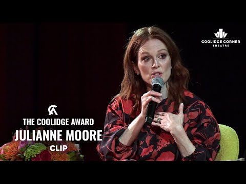 Video: Je julianne Moore poročena?