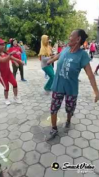 #mbok goyang mbok#