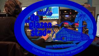 Wereldomroep - Radio de glazen stad