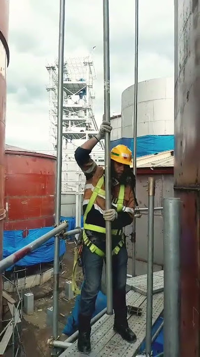 Ampun suhu 🥶 #scaffolder #bocilscaffolder #masukberanda #kuliproyek #ketinggian #beranda #storywa