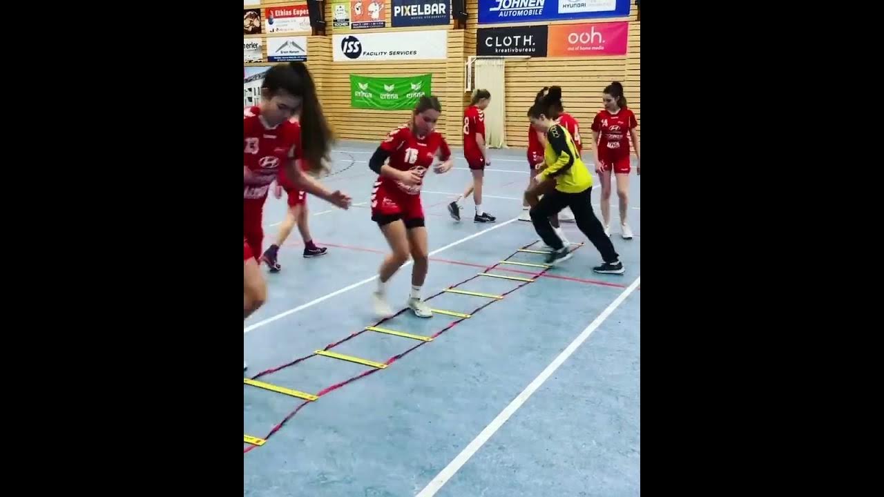 Des exercices de coordination sur echelle 1ere partie par le coach