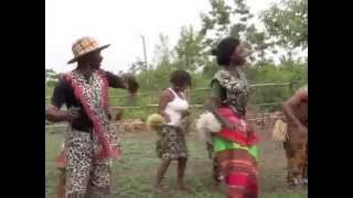 Master Lawrence Kalenzi and his group perform 'Obunyamahunde'