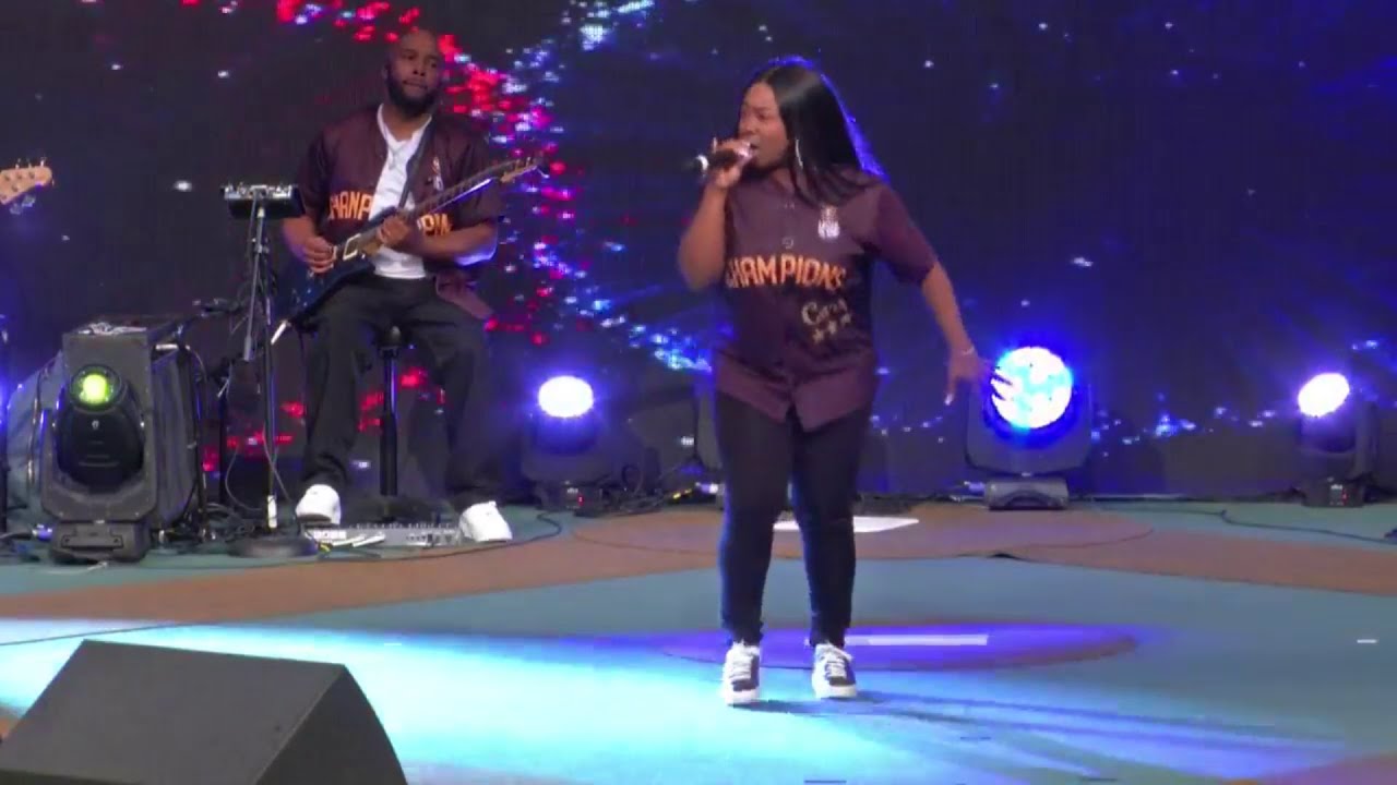 Jekalyn Carr & Pastor Sharpe, With Brown Baptist Church LIVE (OFF THE ...