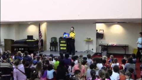 Library Magician Steve Woyce - Fizz Boom Read: It