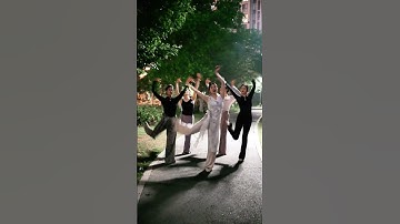 Thumbnail of 故事鲜艳而缘分却太浅 周深这首歌在我耳机里循环好几天了 #古典舞#周深云裳羽衣曲上桌了 #向全世界展示中国舞 #国风舞乐季 #周深