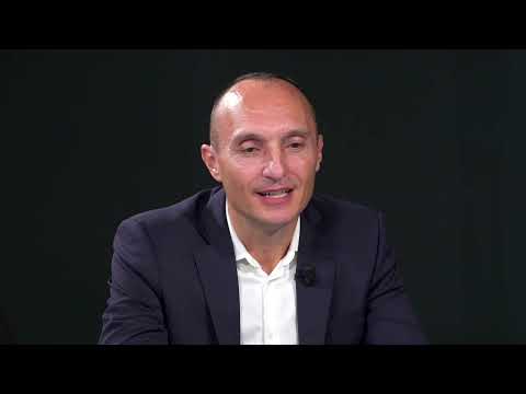 Osekání podpor v energetice odradí od investic, Česko bude dál zaostávat, shodli se experti v debatě