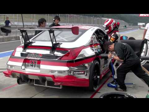 RIRE RACING-Super耐久/タイヤ交換、ドライバー交代練習風景