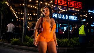 Medellin After Dark : Parque Lleras Night Walk