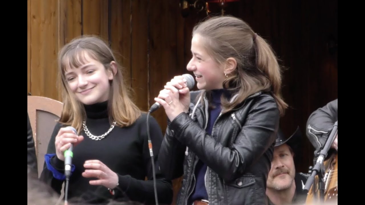New Mimi und Josefin mit The Boss Hoss auf dem Augsburger Rathausplatz - das komplette Konzert