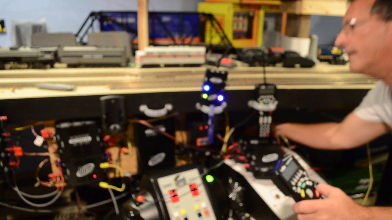 2 rail O scale DCS vs TMCC signal issue