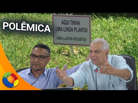 Após furto de planta em praça, padre instala placa contra a “ladra”