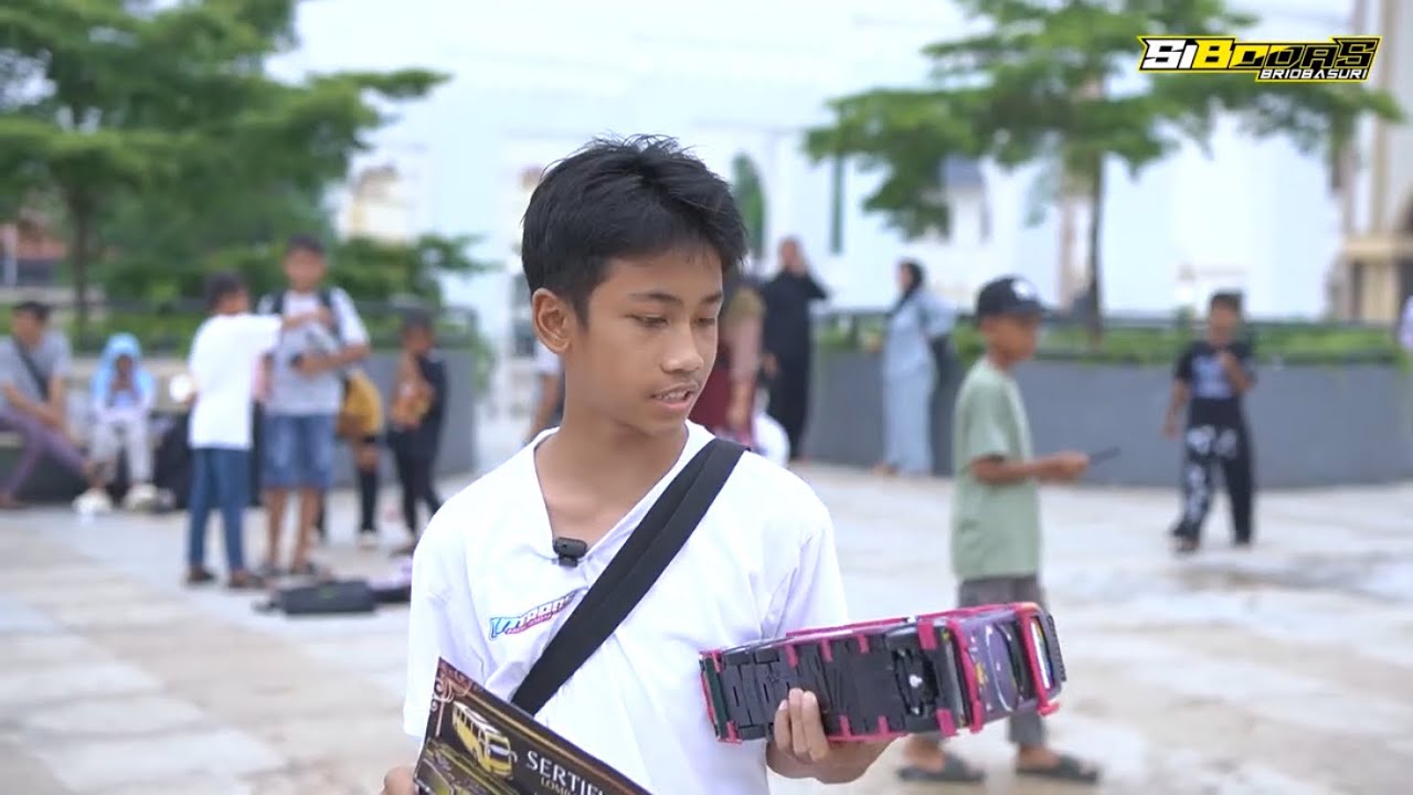 LOMBA BIS MANIA RKC DI ALUN ALUN KARAWANG MERIAH