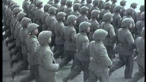 Tiến Bước Dưới Quân Kỳ / Lễ diễu binh 1955 & 2000 tại QTBĐ