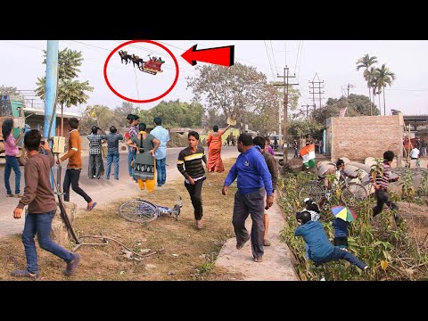 चमत्कार  ! आसमान में दिखे असली Santa Claus (सांता क्लोज़ ) Real Santa Caught On Camera Christmas 2023