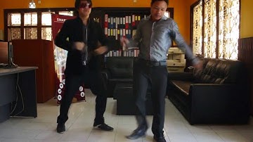 Please use your smart phone to control (Smarthome Khmer)