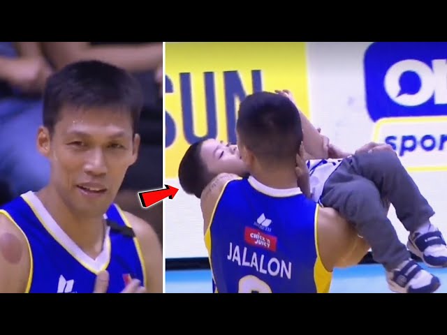 This gotta be the Funniest moment in PBA! Barroca's Kid entered court 🤣 class=