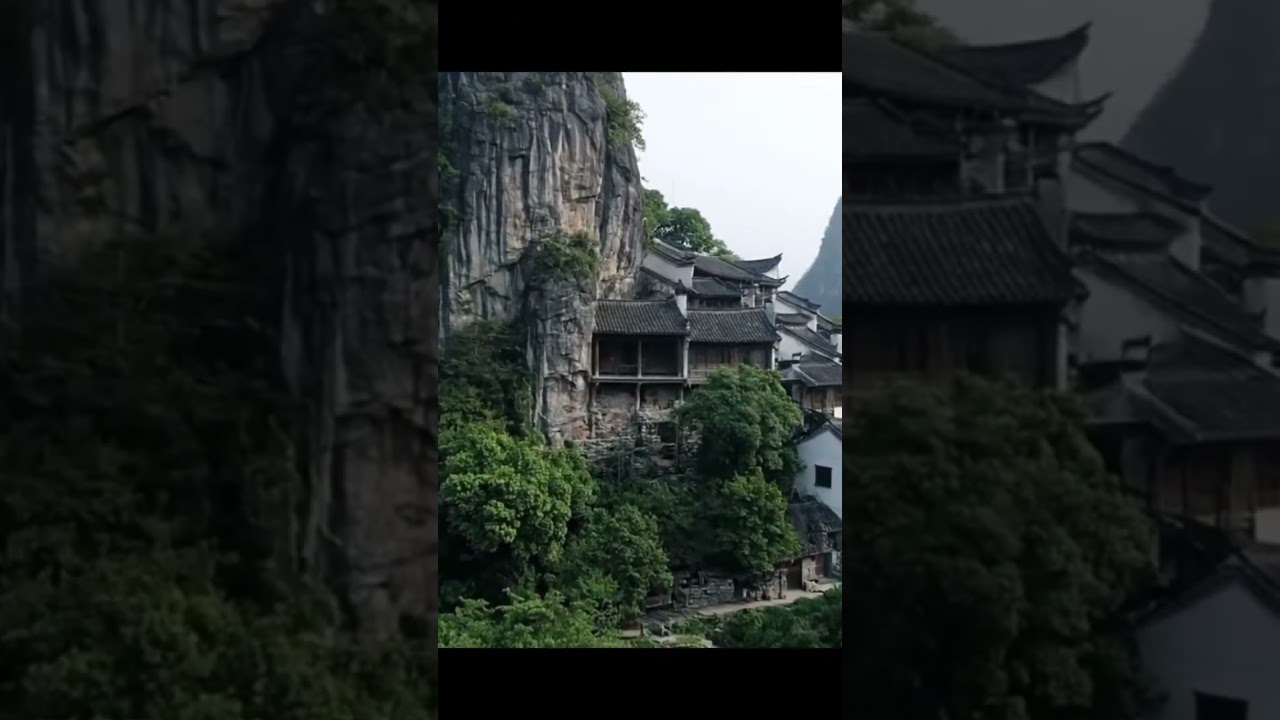 🏞️🏘️ Serene Mountain Village: Traditional Wooden Architecture / 宁静山村：传统木质建筑