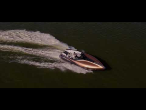 Vidéo: Lexus Fabrique Un Yacht De Sport De Luxe De 880 Chevaux