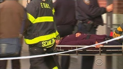Over 100 hurt in NYC commuter train derailment