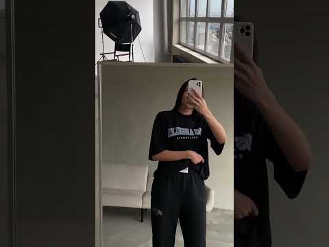 Женский спортивный костюм 2-ка с надписью ( оверсайз футболка + джогеры на резинке) размер 42-46, видео 1