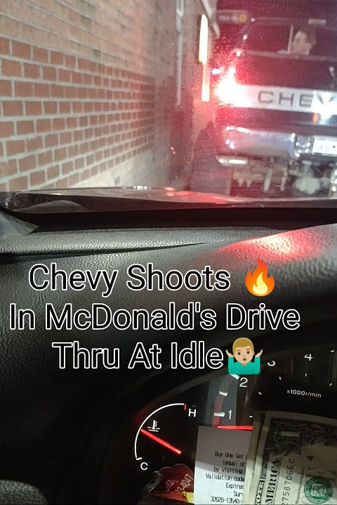 Chevy Truck Idles And Pops 🔥 Out Exhaust 🤦🏼♂️ Nooo It's Not Cool And Nooo it's Not Idling Right!!