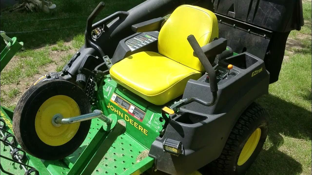 John deere z445 Zero Turn With power flow and front dethatcher. YouTube