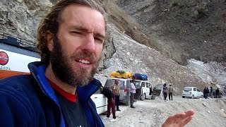 Crazy traffic jam in the Himalaya Mountains of India