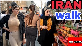 iran 2024 sanandaj walking tour in street