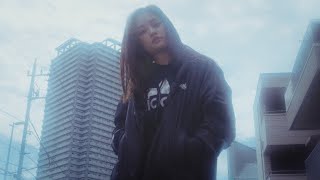 谷まりあ、adidasパーカー＆ヒール靴で「新しい冬」コーデ　「adidas CASUAL Collection 2020 Fall/Winter」オリジナルムービー