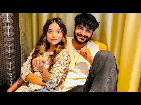 Finally Abhishek met Manisha after BIG BOSS
