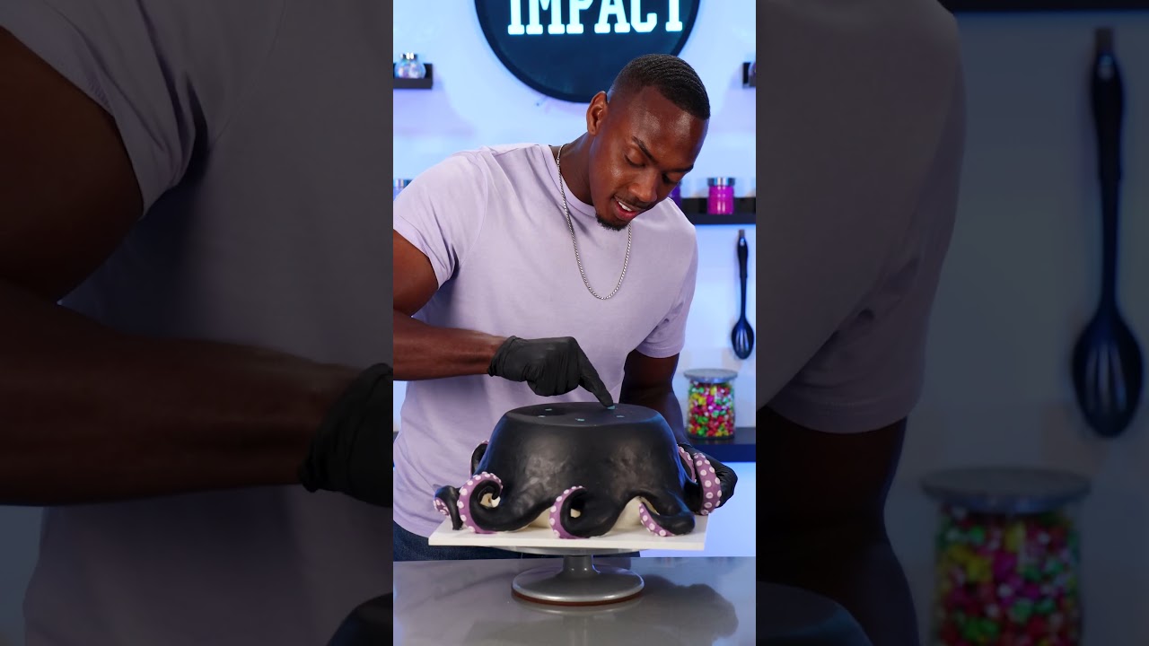 Making The Little Mermaid Inspired Cake 