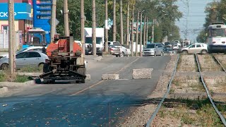 Сложности при ремонте дороги на ул. Мерлина в Бийске (