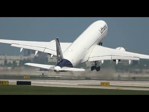 (4K) TOUCH AND GO!! WINDSHEAR GO AROUND Lufthansa Airbus A350-900 ...