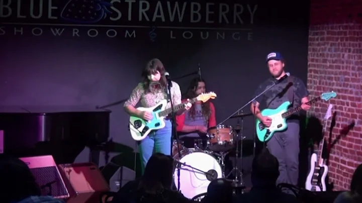 beth bombara 2021-05-28 st. louis, mo set 1