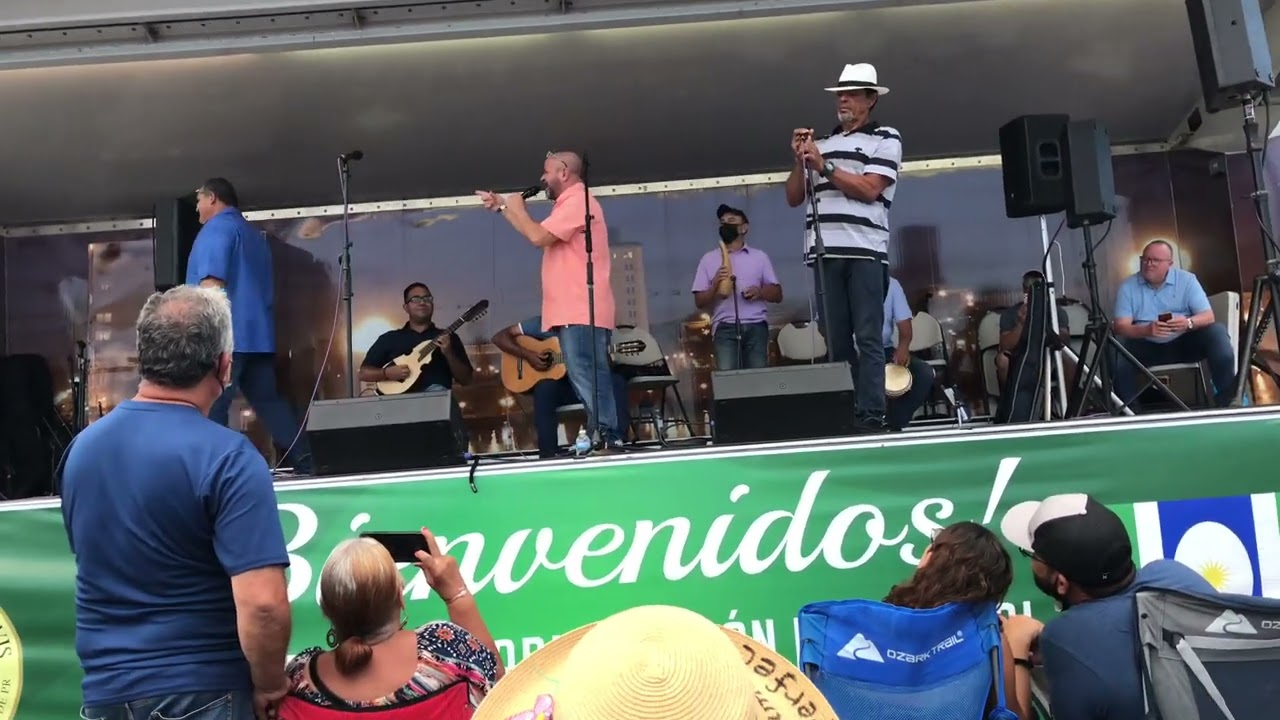 Pico a Pico entre 4 trovadores en Orocovis