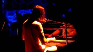 Andrew W.K. plays Party Hard on piano at Le Poisson Rouge