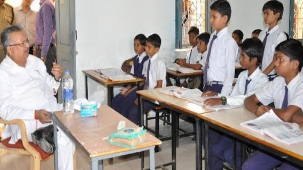 Chhattisgarh CM Raman Singh Taught Government School in Rajnandgaon