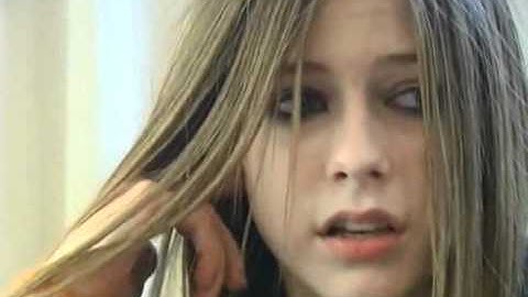 Avril Lavigne - European Tour Interview 2002