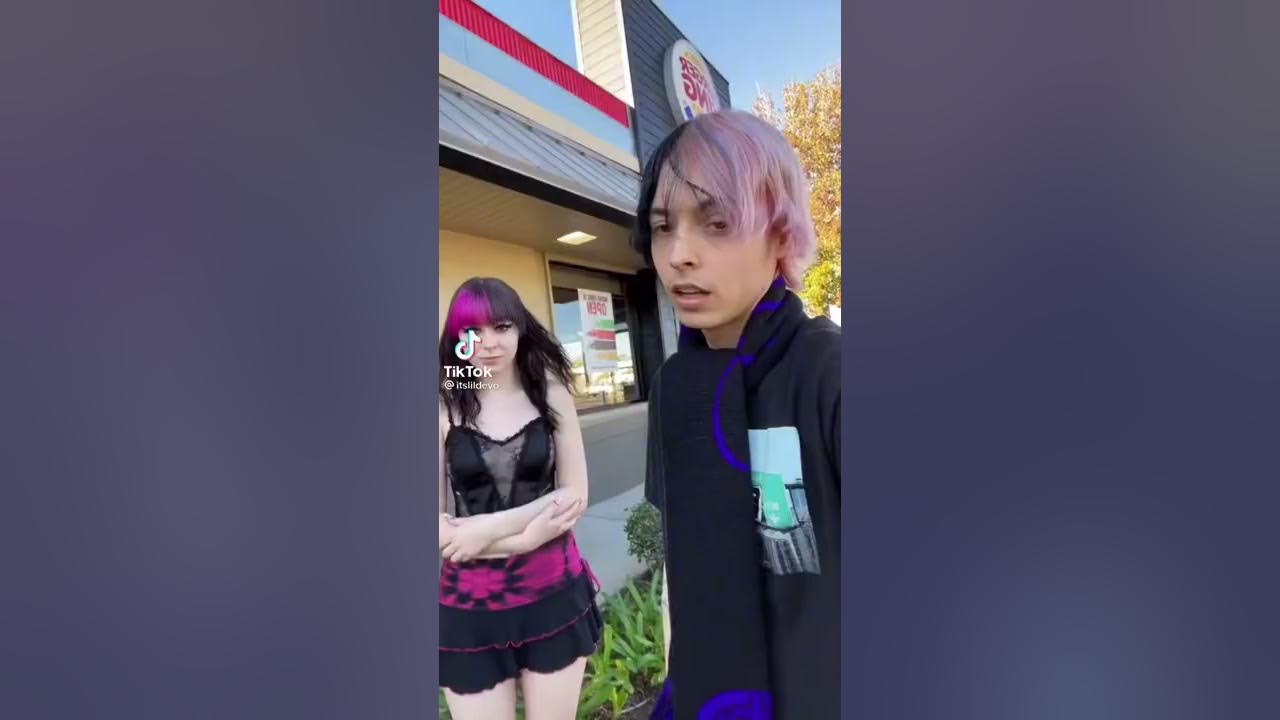 Im At Burger King With My Burger Queen Original Song I’m at Burger King with my Burger Queen 🎶 - Original TikTok Video 2021
