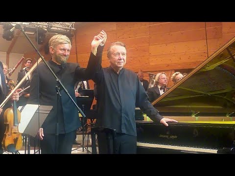 Mikhail Pletnev plays