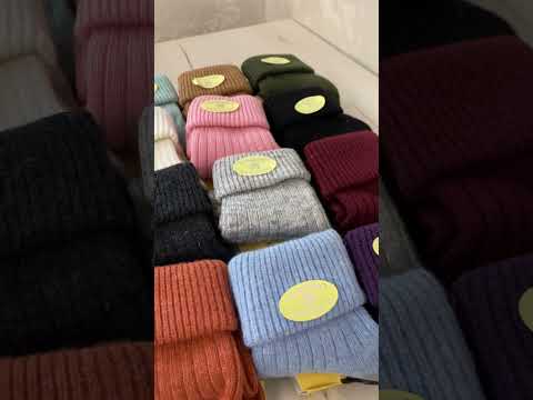 Жіночі шерстяні шкарпетки Kardesler з відворотом, видео 3