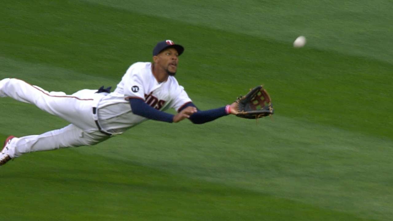 The defensive genius of Byron Buxton is doing his predecessor proud - The  Athletic