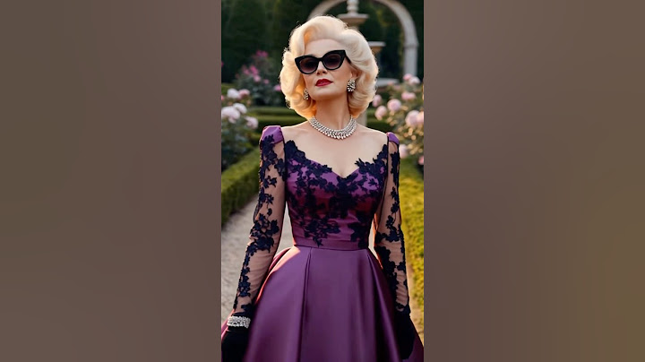 How Looks Gorgeous Milanese  Women