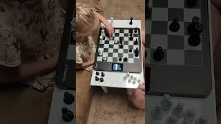 ChessUp 2. Two players, blunder assistant. #Chessup2 #chess screenshot 3