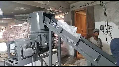 Cutter compactor double stage plastic recycling extruder for direct films scrap recycling.