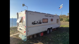 картинка: 135 ч. Жизнь в караване.  Убрал из каравана духовку